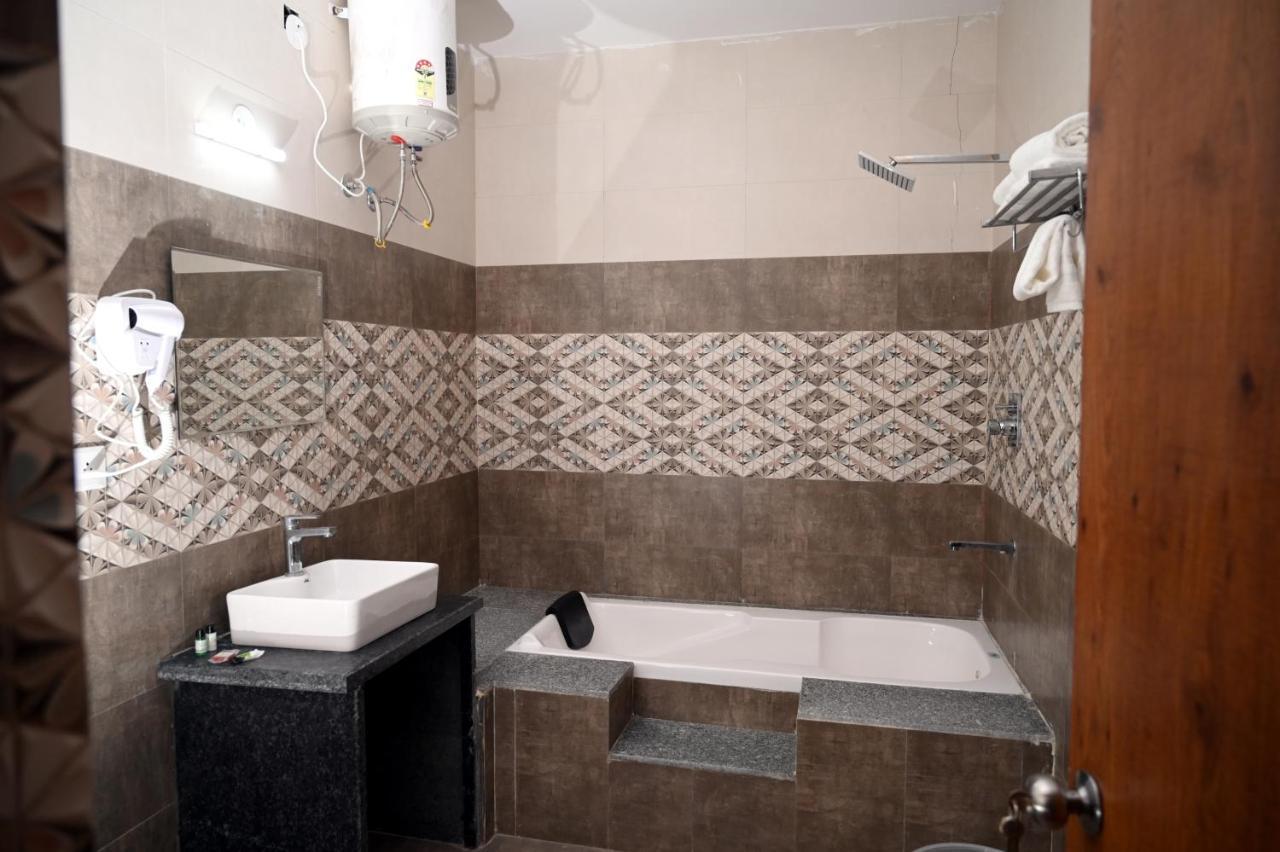Hotel Singla Residency Kangra Exterior foto